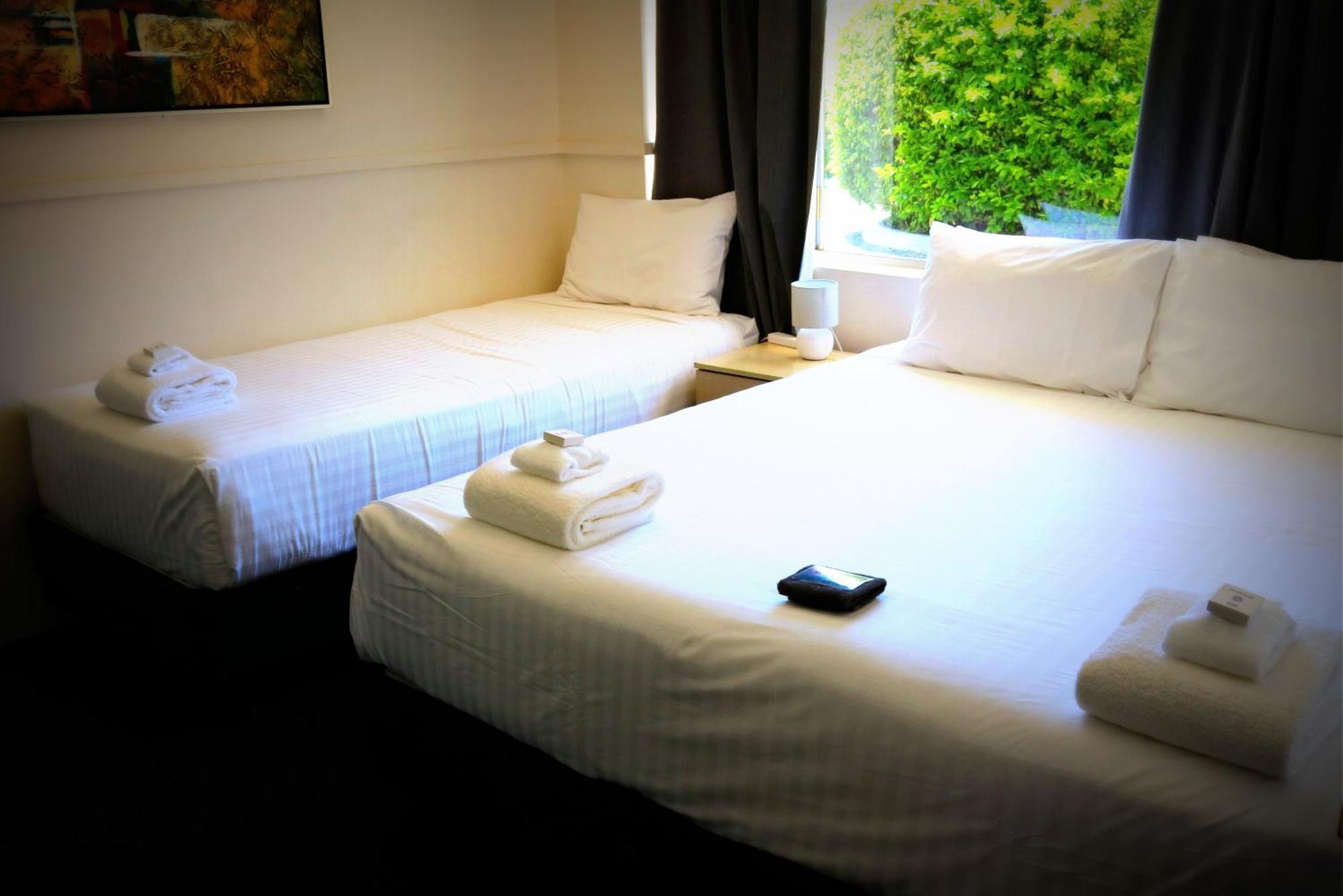 The Commercial Hotel Motel Chinchilla Exteriör bild